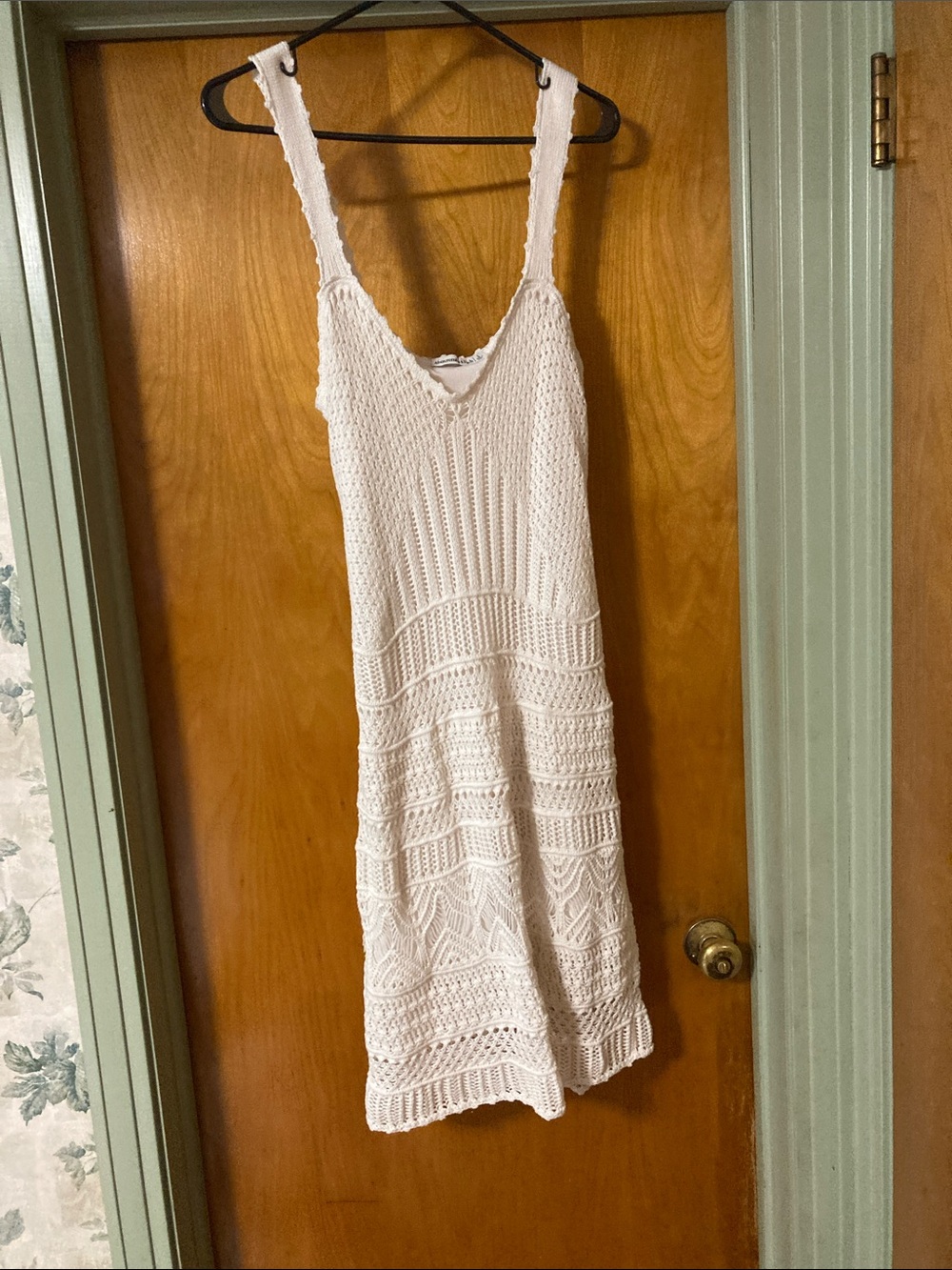 Abercrombie & Fitch White Knit V neck dress Size Large Exterior 100% cotton